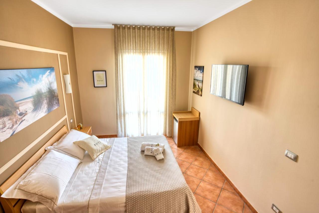 Poti Comfort Rooms - Guest House Con Cucina Porto Cesareo Exterior photo