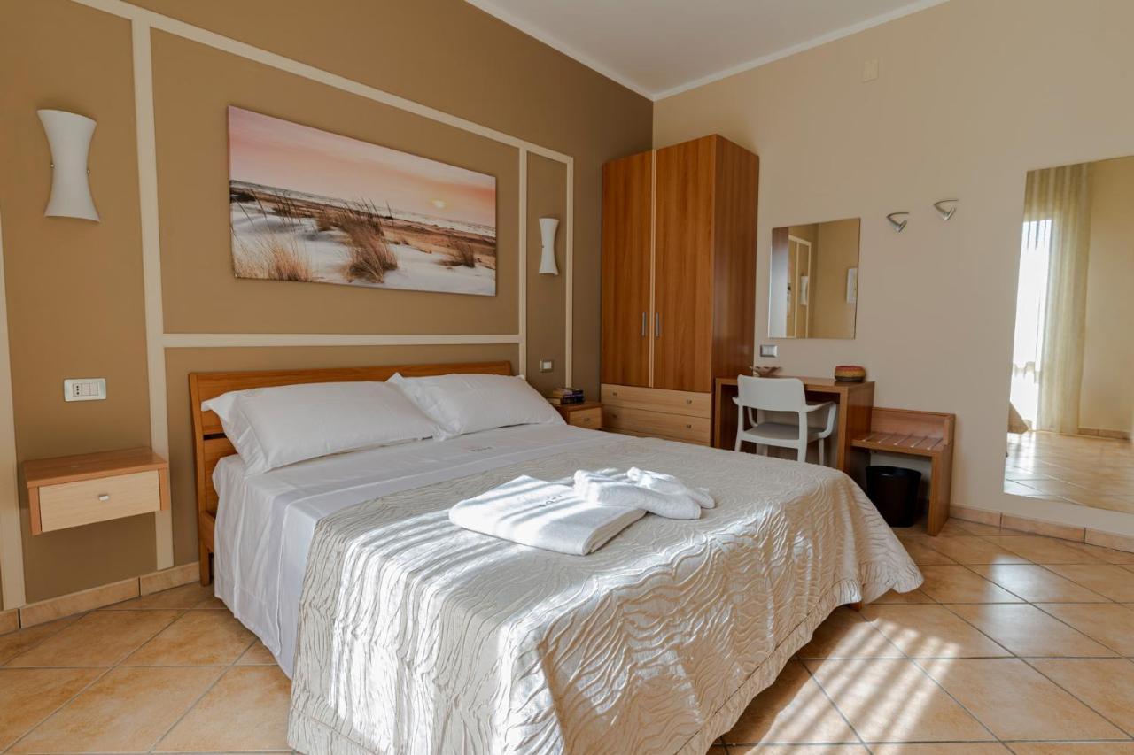 Poti Comfort Rooms - Guest House Con Angolo Cottura Porto Cesareo Exterior photo