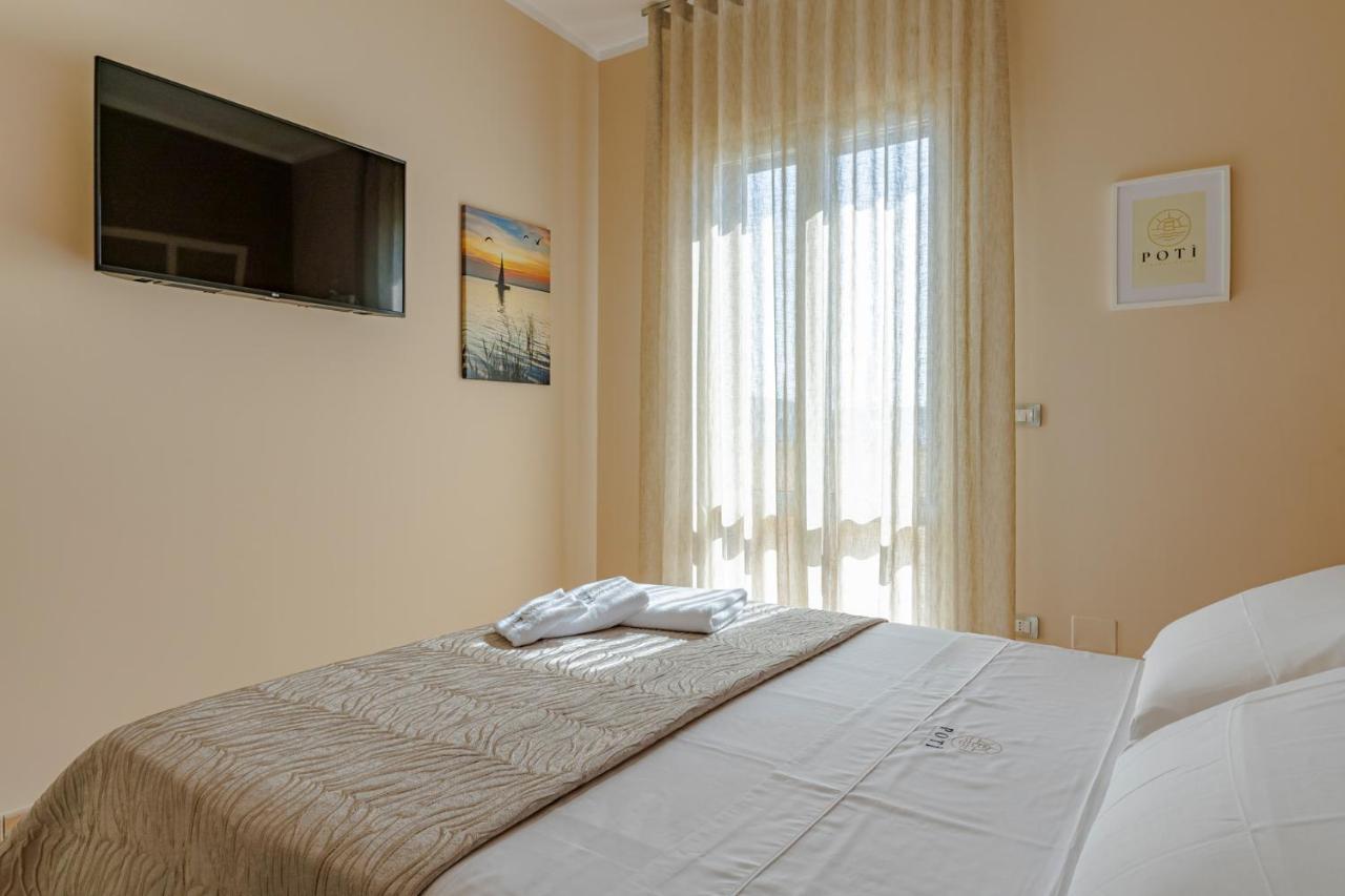 Poti Comfort Rooms - Guest House Con Cucina Porto Cesareo Exterior photo